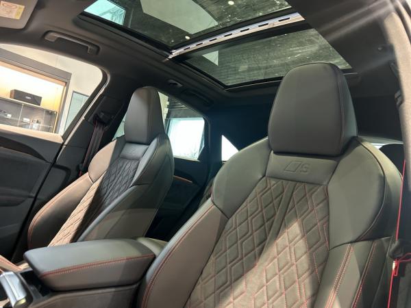 Audi SQ5 Sportback Pano/Luftf./HuD/STHZ/AHK/360°/21Zoll