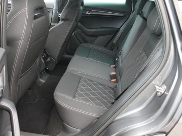 Skoda Karoq Sportline 1.5 TSI DSG +NAVI+MATRIX+APP+ACC