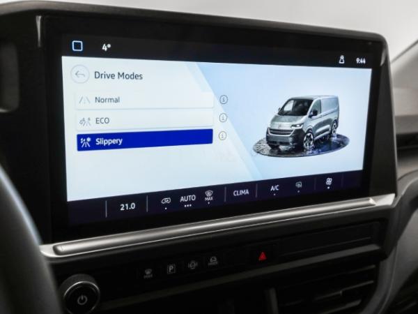 Volkswagen Transporter T7 Kasten 2.0 TDI KR AHK Ganzjahresreifen