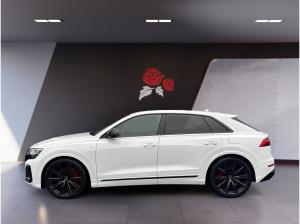 Audi Q8 (4MT)