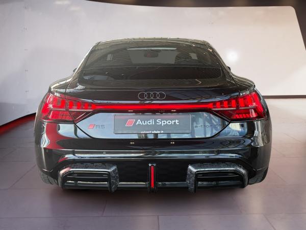 Audi e-tron GT RS (F8P)