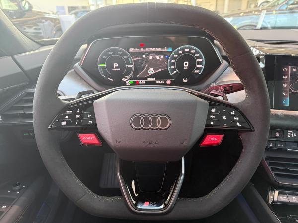 Audi e-tron GT RS (F8P)