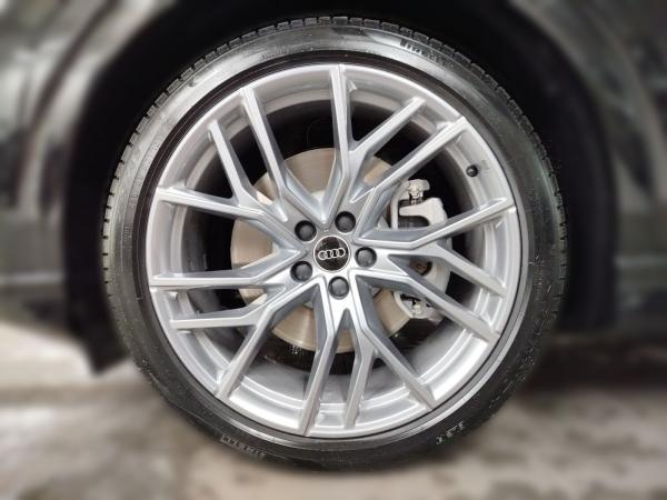 Audi Q4 e-tron Q4 45 e-tron S line Matrix-LED Sonos Navi DAB VC PDC Sitzheizung