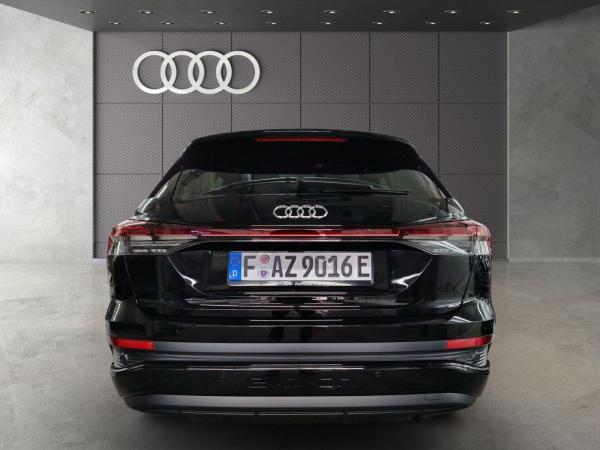Audi Q4 e-tron Q4 45 e-tron S line Matrix-LED Sonos Navi DAB VC PDC Sitzheizung