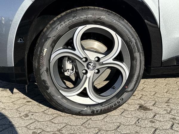 Alfa Romeo Junior 1.2 VGTHybrid Sport Speciale Panoramadach