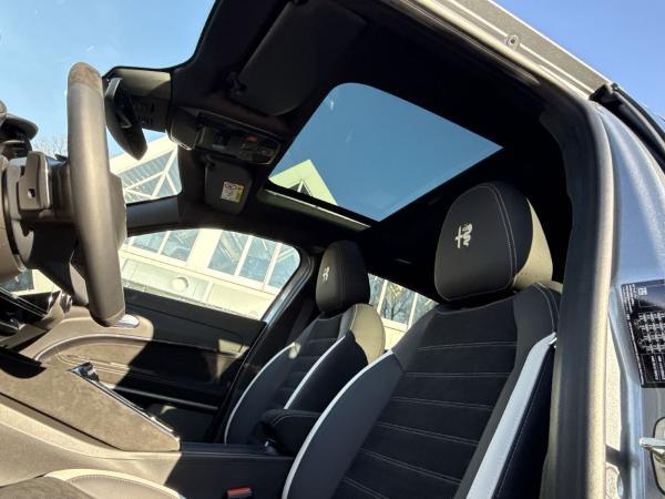 Alfa Romeo Junior 1.2 VGTHybrid Sport Speciale Panoramadach