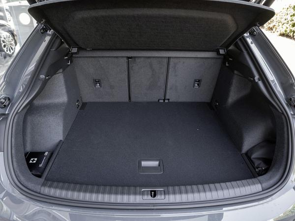 Audi Q3 35 TFSI S tronic AHK Navi LED Ganzjahresreifen