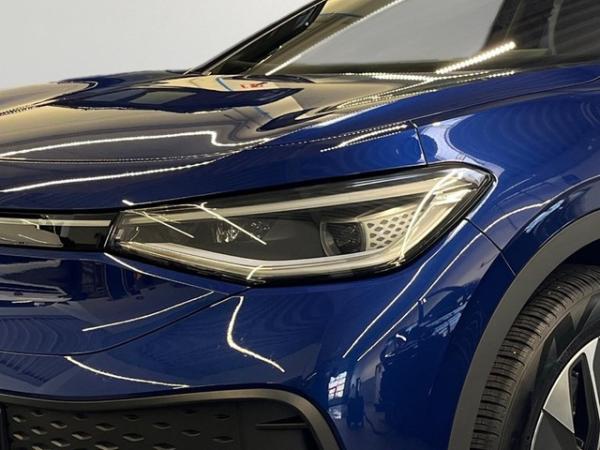 Volkswagen ID.5 Pure 125kW - Matrix-LED PDC Wärmepumpe MFL CCS Navi LM SHZ ACC CarPlay