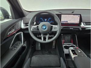 BMW iX1 xDrive30 Navi Tempom.aktiv Bluetooth PDC HeadUp