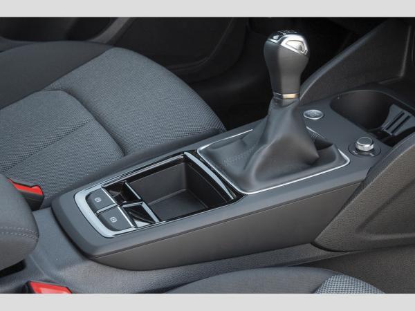 Audi Q2 30 TFSI advanced Kamera/Sitzheizung/Navi Plus