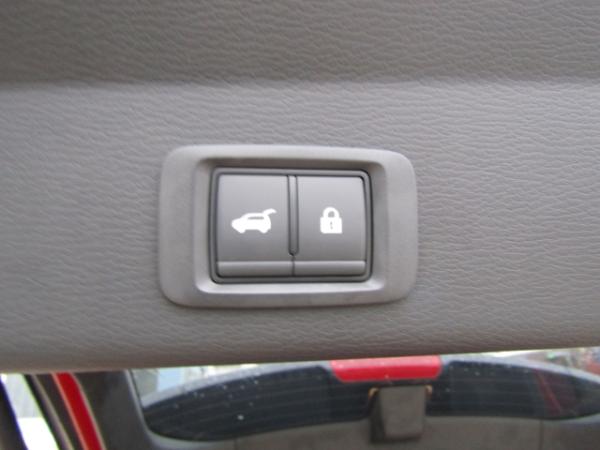 Mitsubishi Outlander Plug-in Hybrid 2.4L TOP AHK NAVI LEDER SHZ ACC PDC RFK PANORAMA