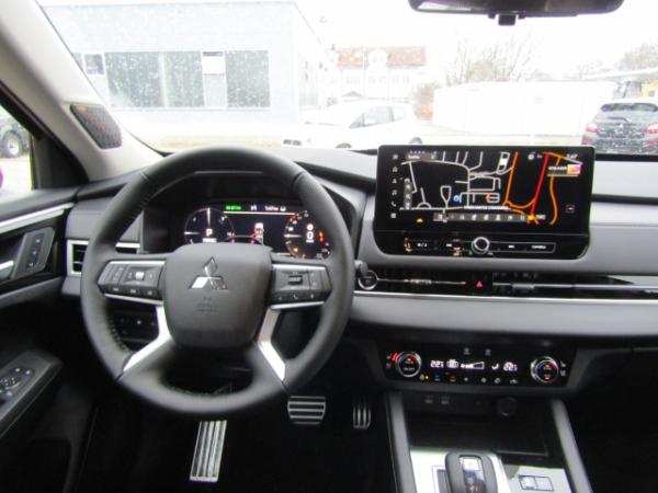 Mitsubishi Outlander Plug-in Hybrid 2.4L TOP AHK NAVI LEDER SHZ ACC PDC RFK PANORAMA