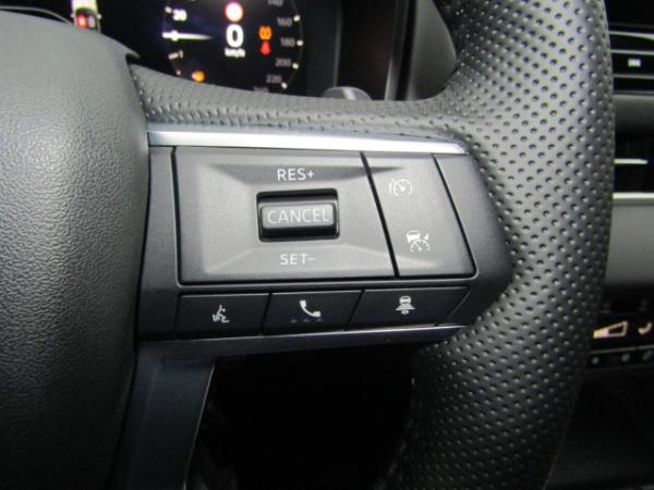 Mitsubishi Outlander Plug-in Hybrid 2.4L TOP AHK NAVI LEDER SHZ ACC PDC RFK PANORAMA