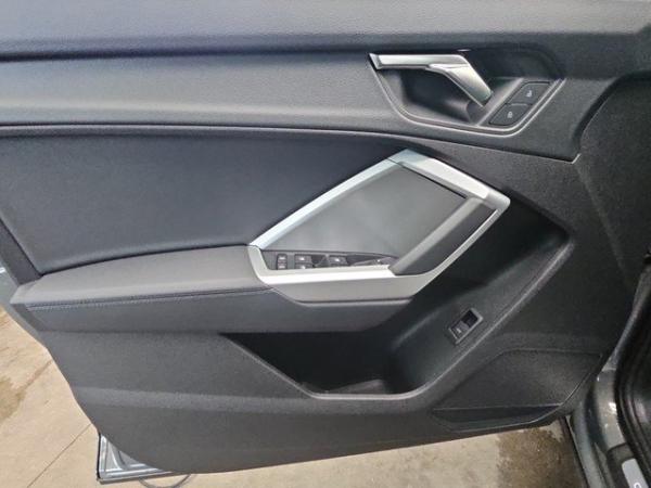 Audi Q3 Sportback 35 TFSI S line *AHK*NAVI*PRIVACY* LED Navi ACC