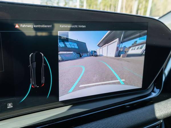 Audi A5 Avant TFSI Stronic NAVI LED AHK ACC RFK SHZ // Sofort verfügbar