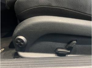 Mercedes-Benz C 220 d AMG Line LED Kamera Panorama Sitzheizung