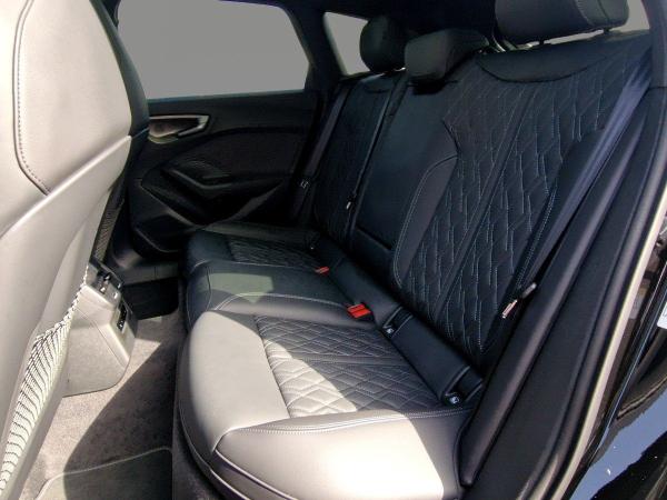 Audi A5 Avant S-Line edition one TFSI e-hybrid qu AHK