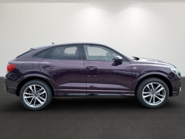 Audi Q3 Sportback S line 2 x S line LED Scheinw. Pano Smartphone-interface RF-Kamera