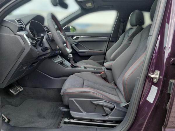 Audi Q3 Sportback S line 2 x S line LED Scheinw. Pano Smartphone-interface RF-Kamera