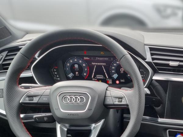 Audi Q3 Sportback S line 2 x S line LED Scheinw. Pano Smartphone-interface RF-Kamera