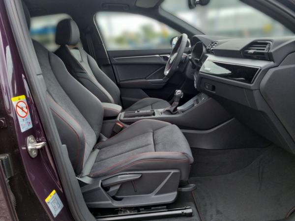 Audi Q3 Sportback S line 2 x S line LED Scheinw. Pano Smartphone-interface RF-Kamera