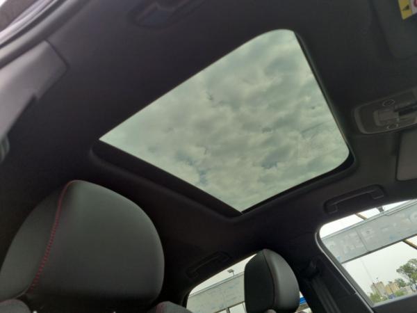 Audi Q3 Sportback S line 2 x S line LED Scheinw. Pano Smartphone-interface RF-Kamera