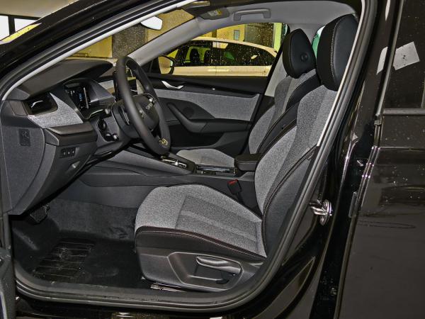 Skoda Octavia Combi "Selection" 1.5TSI DSG *SOFORT VERFÜGBAR*