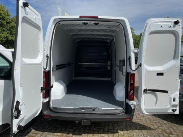 Renault Master dCi150 L3H2 BOTT-Innenausbau Navigation