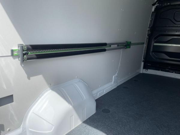 Renault Master dCi150 L3H2 BOTT-Innenausbau Navigation