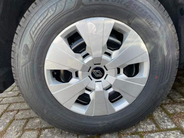 Renault Master dCi150 L3H2 BOTT-Innenausbau Navigation