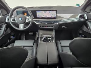 BMW X5 xDrive40d Navi Tempom.aktiv Panoramadach Bluetooth PDC MP3 Schn.