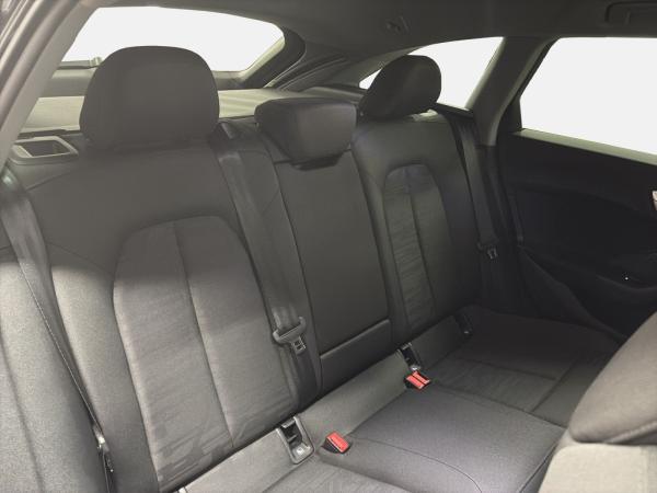 Audi A5 Avant TFSI qu. AHK LED LM 18" PDC+RFK ACC