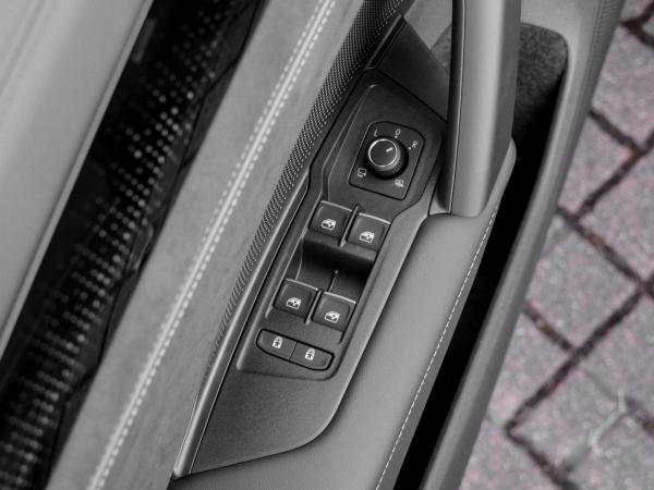 Volkswagen Tayron R-Line 1,5 l eHybrid OPF / 6-Gang-Doppelkupplungsgetriebe DSG Sofort Verfügbar