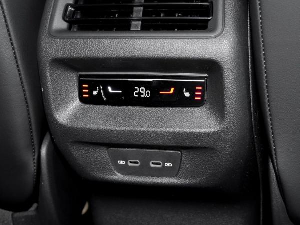 Volkswagen Tayron R-Line 1,5 l eHybrid OPF / 6-Gang-Doppelkupplungsgetriebe DSG Sofort Verfügbar