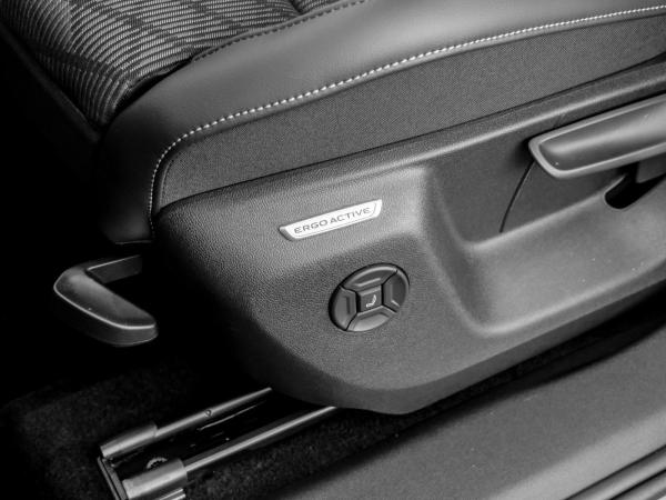 Volkswagen Tayron R-Line 1,5 l eHybrid OPF / 6-Gang-Doppelkupplungsgetriebe DSG Sofort Verfügbar