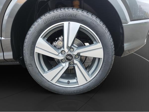 Audi Q2 35 TFSI S line AHK Matrix LM 18" Navi PDC+RFK