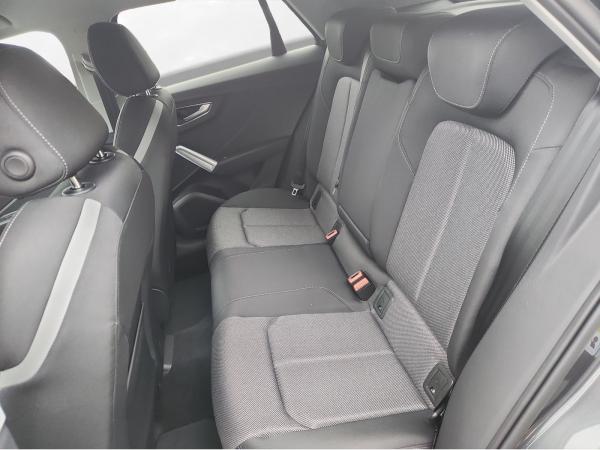 Audi Q2 35 TFSI S line AHK Matrix LM 18" Navi PDC+RFK