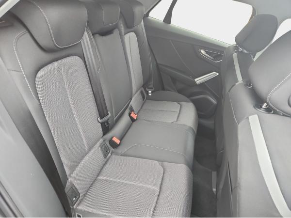 Audi Q2 35 TFSI S line AHK Matrix LM 18" Navi PDC+RFK