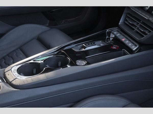 Audi RS e-tron GT quattro