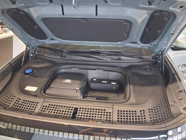 Hyundai IONIQ 9 HYUNDAI IONIQ 9 110 KWH (307 PS) 4WD UNIQ PANORAMA-GLAS-SCHIEBEDACH