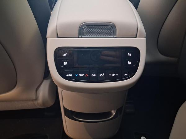 Hyundai IONIQ 9 HYUNDAI IONIQ 9 110 KWH (307 PS) 4WD UNIQ PANORAMA-GLAS-SCHIEBEDACH