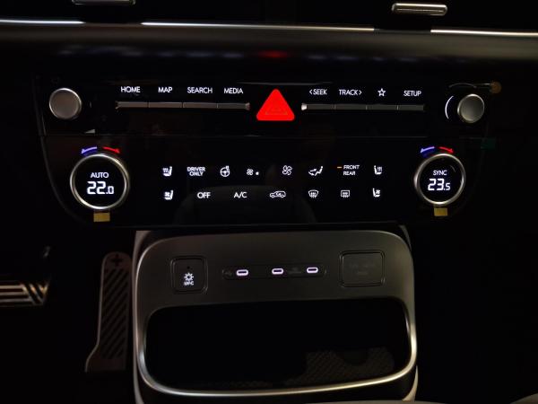 Hyundai IONIQ 9 HYUNDAI IONIQ 9 110 KWH (307 PS) 4WD UNIQ PANORAMA-GLAS-SCHIEBEDACH