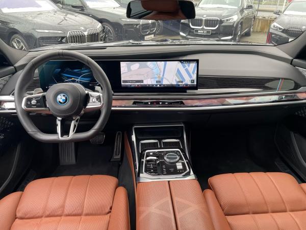 BMW 750 e xDrive Limo M Sport || DrivingAssProf 360°
