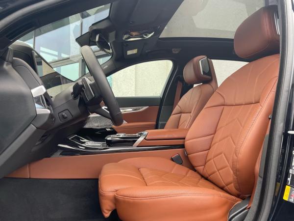 BMW 750 e xDrive Limo M Sport || DrivingAssProf 360°