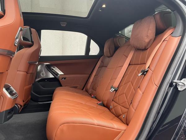 BMW 750 e xDrive Limo M Sport || DrivingAssProf 360°