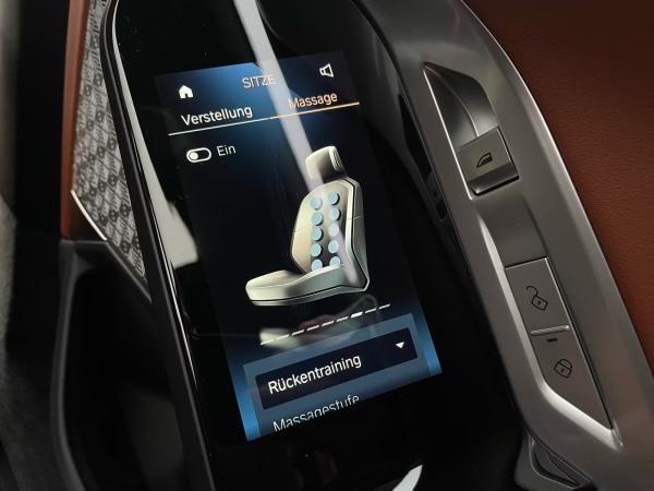 BMW 750 e xDrive Limo M Sport || DrivingAssProf 360°