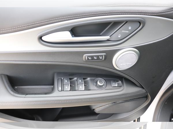 Alfa Romeo Stelvio **SOFORT VERFÜGBAR** VELOCE 2.0 Turbo 16V 206kW (280 PS) AT8 - Q4