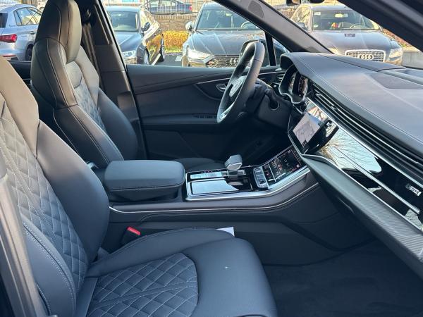 Audi Q7 S line TFSIe quattro Panorama Navi Matrix