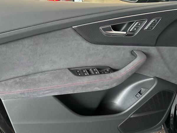 Audi RS Q8 SUV performance 305km/h Optik-Paket Memory