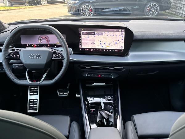 Audi Q3 TFSI S tronic Digitales Cockpit Navi Kamera